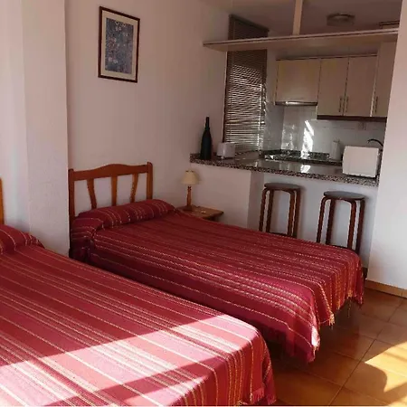 Studio Apartment, Garden City